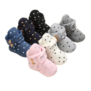 Botas de Bebé Unisex de 0 a 2 Años, con Estampado de Estrellas, de Tela de Algodón Cálida, Nueva Moda, Marca OEM, Hechas en Shanghái - Product Image 1