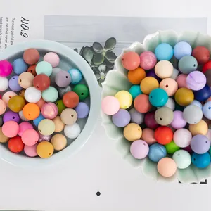 Articles de vente en ligne Accessoires de bricolage Perles de silicone pour bébé Protéger les dents du nouveau-né Perles de couleur en vrac Perles plates en silicone en gros