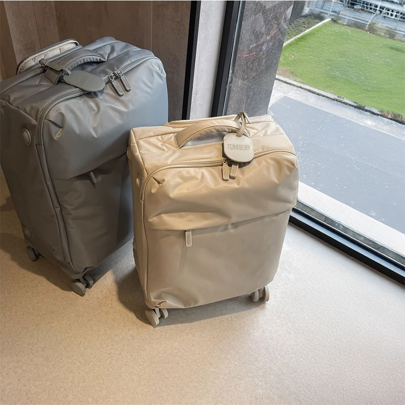 TOMIBOBY Nylon Suitcase Waterproof 4 Wheels Travelling Trolley Luggage Travel Bags Fashion Light Weight Suitcase Trunks