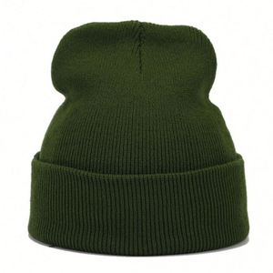 Gorros de Invierno de Punto Acrílico Lisos de Color Sólido Unisex de Alta Calidad al por Mayor, Gorros Personalizados con Logotipo Bordado - Product Image 5