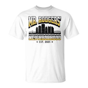 Camiseta Mr Rodgers Neighborhood Est 2025 con diseño de horizonte urbano - Product Image 1