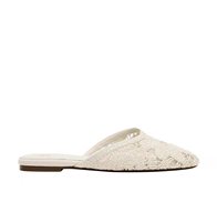 Nouvelles chaussures d'été pour femmes, style international, blanches, brodées, ajourées, plates, à enfiler, bout rond, semelle extérieure en caoutchouc, désodorisantes