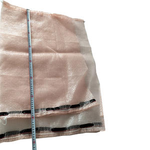 ถุงตาข่ายสีชมพูอ่อนใช้ซ้ำได้ผลิตด้วยวัสดุ PE พิมพ์แบบออฟเซ็ตเชือกดึงรีไซเคิลได้จากโรงงานที่สามารถแข่งขันได้ - Product Image 3