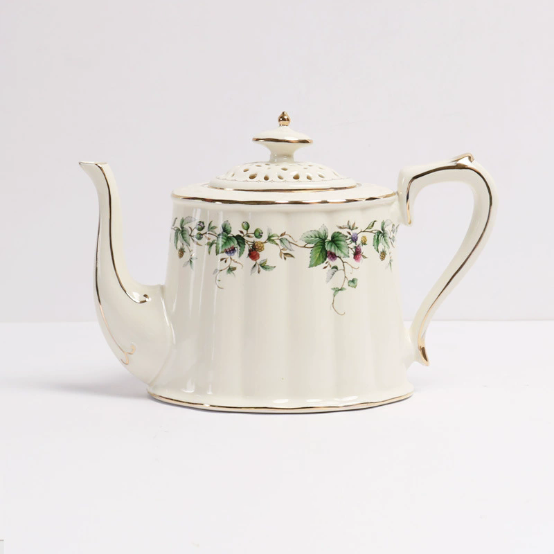 Tea pot