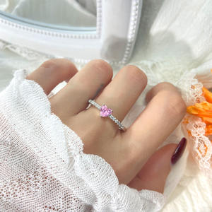 Anillo de Compromiso y Boda para Mujer, Estilo Moderno, Incrustaciones de Circonio, Latón, Anillos de Moda Coreanos, Chapado en Rodio, para Aniversario o Fiesta - Product Image 4