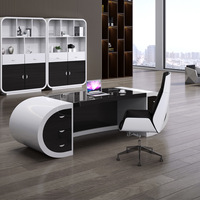 Tableau moderne incurvé cannelé blanc moderne de bureau de logistique de style pour l'immeuble de bureaux