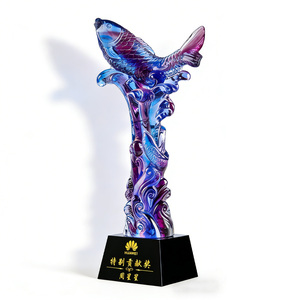 Trofeo <span class=keywords><strong>de</strong></span> Resina con Diseño Personalizado <span class=keywords><strong>de</strong></span> Cristal Colorido, Premio <span class=keywords><strong>de</strong></span> Cristal con Forma Personalizada, Recuerdo - Product Image 1