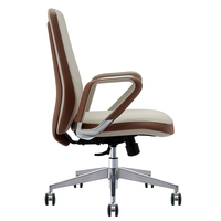 Chaise de bureau de direction moderne de luxe contemporaine en cuir à dossier moyen pivotante personnalisée