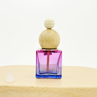 Flacon de parfum de voiture en verre carré noir mat de 10 ml, vide et rechargeable, avec bouchon à vis, pour diffuseur à bâtonnets, emballé - Vente directe usine