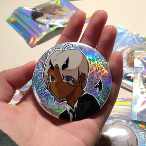 ป้าย<span class=keywords><strong>ชื่อ</strong></span>แบบกำหนดเอง ป้ายโลหะลายเปลือกหอย<span class=keywords><strong>ญี่ปุ่น</strong></span> สไตล์อนิเมะ ปุ่มโลหะหรูหรา ขนาด 45 มม. 58 มม. ป้ายดีบุกแบบโฮโลแกรม บรรจุกล่อง - Product Image 4