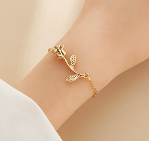 10 Year Wedding Anniversary Gift Ideas That Feel Thoughtful, Not Tired