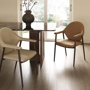 Sillas de Comedor de Diseño Nórdico Moderno en Cuero PU con Respaldo de Metal, Silla Portátil con Brazos para Sala de Estar, Hotel, Ocio, Económicas - Product Image 1