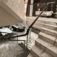 Design moderne et durable Escalier intérieur en bois galvanisé en acier Escalier de villa décoratif à double lisse Escalier droit