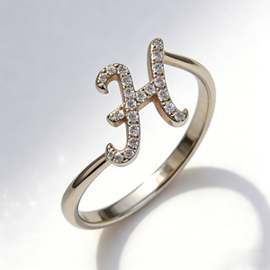 Anillo de compromiso unisex de oro macizo chapado en oro de 10K/14K con diamantes cultivados en laboratorio y circonitas, diseño de racimo, personalizado, bonito, para aniversario, con letras del alfabeto. - Product Image 1