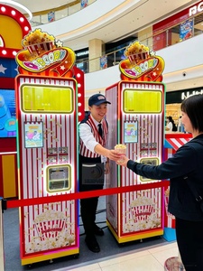 เครื่องทำป๊อปคอร์นอัตโนมัติสำหรับขายส่งจากโรงงาน ระบบชำระเงินแบบเต็มจำนวน ใช้เหรียญ สำหรับห้างสรรพสินค้า - Product Image 2