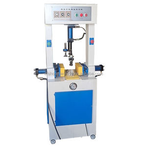 Chaussures de sandale de pantoufle semi-automatique faisant le <span class=keywords><strong>prix</strong></span> hydraulique de machine d'attachement de <span class=keywords><strong>pressing</strong></span> de semelle latérale - Product Image 2