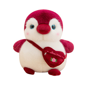 Peluche Adorable <span class=keywords><strong>Pingouin</strong></span> Kawaii avec Sac Bandoulière Cœur, Jouet en Peluche Doux, Cadeau d'Anniversaire Unisexe, Vente en Gros - Product Image 5