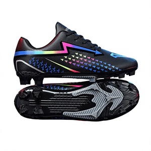 Nouvelles chaussures de football antidérapantes à <span class=keywords><strong>crampons</strong></span> longs pour enfants, chaussures de sport pour hommes adultes, chaussures de sport unisexes pour jeunes, chaussures athlétiques en PVC - Product Image 1