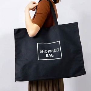 Sacs fourre-tout en polyester et nylon écologiques en gros, imprimés sur mesure, recyclés, pliables et réutilisables pour le shopping - Product Image 2