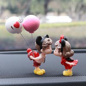 ตุ๊กตาเรซิ่นคู่รักจูบกันน่ารักแบบอินเทอร์เน็ตเซเลบริตี้ ขายส่ง ของตกแต่งรถยนต์ไฟฟ้า อุปกรณ์ตกแต่งภายในรถยนต์ - Product Image 2