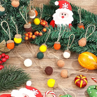 Boule en feutre de laine faite à la main avec cordon, décoration de sapin de Noël, pendentif coloré en feutre en forme de pomme de pin