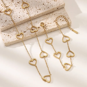 Collar con Colgante de Corazón Hueco de Moda, Diseño Elegante y Minimalista, Joyería para Mujer, Uso Diario, Cadena para Clavícula, Accesorio - Product Image 2