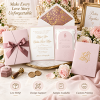 Suite d'invitations de mariage personnalisées rose poudré avec dorure à chaud, enveloppe pochette, sceau de cire, carte RSVP, vente en gros, faible MOQ
