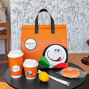 Sacs isothermes personnalisables en non-tissé avec feuille d'aluminium, durables, auto-adhésifs, étanches et isolés pour plats à emporter écologiques - Product Image 4