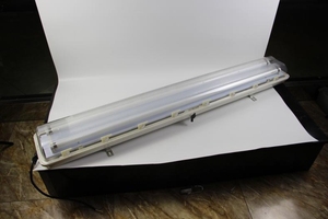 หลอดฟลูออเรสเซนต์กันระเบิด 2*36W 2*18W ขนาด 4 ฟุต โคมไฟอุตสาหกรรมแบบเส้นตรง สำหรับโซน 1 และโซน 2 - Product Image 5