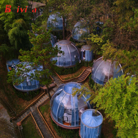 Dôme de glamping moderne en polycarbonate transparent avec structure en aluminium préfabriquée, tente igloo thermoformée, hôtel arc étanche avec salle de bain