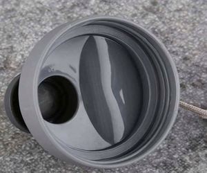 Vaso Térmico de Acero Inoxidable con Aislamiento al Vacío, Doble Pared, Botella de Viaje para Exteriores con Tapa, Diseño Moderno para Campamentos y Picnics - Product Image 5
