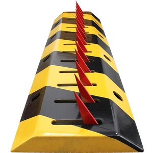 <span class=keywords><strong>Anti</strong></span>-terörle mücadele ucuz manuel tek yönlü hız kambur Metal hız kesici lastik sivri Deflater lastik Killers bariyer - Product Image 5