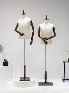 <span class=keywords><strong>Mannequin</strong></span> masculin moderne demi-corps en tissu avec bras en bois réglables, sur pied, pour l'affichage de manteaux et vêtements pour hommes - Product Image 2