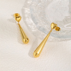 Pendientes de Moda con Baño de Oro, Diseño de Gota de Agua, Dijes Irregulares en Forma de Barra y Corazón - Product Image 4