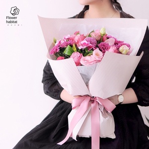 Papel de Envoltura Grueso Impermeable de Cartón Dúplex PE con Relieve Tridimensional de Lunares y Flores para Decoración de Ramos Florales al Por Mayor - Product Image 4