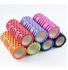 Rodillo de espuma EVA hueco al por mayor, rodillo de masaje <span class=keywords><strong>para</strong></span> yoga, bola de masaje con púas <span class=keywords><strong>para</strong></span> relajación muscular, <span class=keywords><strong>para</strong></span> gimnasio en casa y entrenamiento de Pilates - Product Image 1