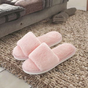 Chaussons d'hiver chauds en fausse fourrure pour femmes, tailles 36-41, vente en gros, ballerines à bout fermé et antidérapantes pour usage domestique - Product Image 2