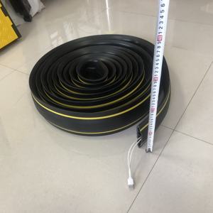 900*12.1*2.3ซม.แจ็คเก็ต,CE PVC นุ่มยืดหยุ่น1ช่อง Office <span class=keywords><strong>Cable</strong></span> <span class=keywords><strong>Protector</strong></span> - Product Image 4
