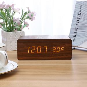 Yaratıcı Çok Fonksiyonlu Kablosuz Şarj Hoparlörü Ahşap Saat 24 Saat Göstergesi Aylık Ekran Elektronik Çalar Saat - Product Image 6