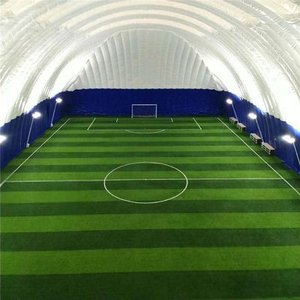 Construcción Eficiente con Membrana Sostenida por Aire y Paredes Aislantes para Almacenamiento en Campos de Fútbol - Product Image 1