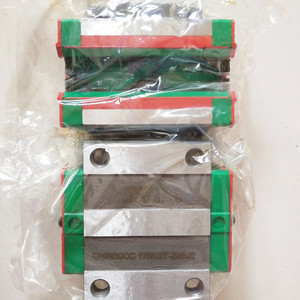 Rails de guidage linéaire carrés en matériau S55c de haute qualité, série HGR, fabrication chinoise - Product Image 4