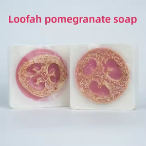สบู่แฮนด์เมดพร้อมใยบวบธรรมชาติสำหรับทำความสะอาดผิวกาย ขัดผิว กลิ่นหอมติดทนนาน พกพาสะดวกสำหรับอาบน้ำและล้างตัว - Product Image 3