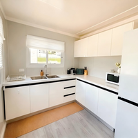 Rumah Kontainer Mewah 20ft Modern Doublewing yang Dapat Diperluas, 2 Kamar Tidur, untuk Villa, Perkemahan, Hotel, dan Hunian Darurat
