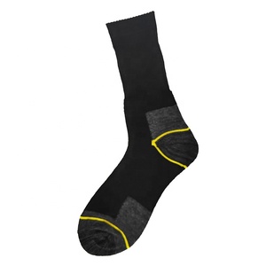 Vente en gros de chaussettes d'équipage en coton recyclé biologique évacuant l'humidité pour hommes Logo imprimé en éponge robuste pour la randonnée printanière et le travail - Product Image 5