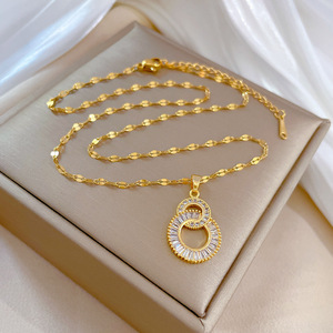 Luxe 8-Forme Double Anneau En Acier Inoxydable Chaîne Polyvalent Banquet <span class=keywords><strong>De</strong></span> Mariage Collier pour Femme Internet Célébrités Pendentif - Product Image 3