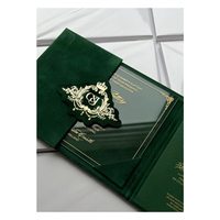 Tarjeta de Invitación de Boda Acrílica de Lujo con Lámina Dorada, Diseño Único y Personalizado, con Sobre de Terciopelo Trifold, Ecológica, para Fiestas y Festivales