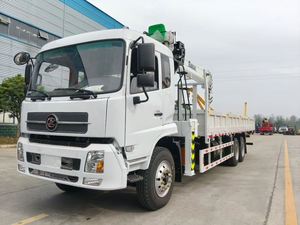 Grue télescopique montée sur camion de 8, 10 et 12 tonnes, personnalisée en usine - Product Image 2