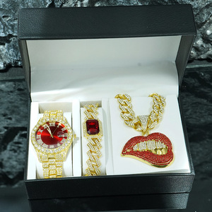 Vente en gros Strass glacés et alliage Bracelet chaîne à maillons cubains hip hop Collier pendentif lèvres sexy Ensemble de bijoux montre à quartz - Product Image 4