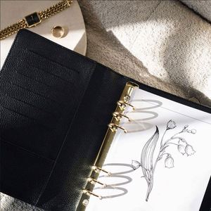 Carpeta de Cuero PU de Lujo Personalizada, Tapa Dura, A5, Promocional, Personalizable, con 6 Anillas Doradas, Hojas Sueltas, Agenda, Planificador, Cartera, Bolígrafo - Product Image 1
