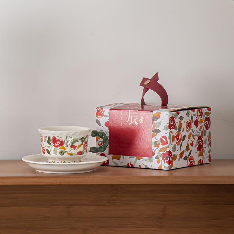 White cup and plate-color box packaging